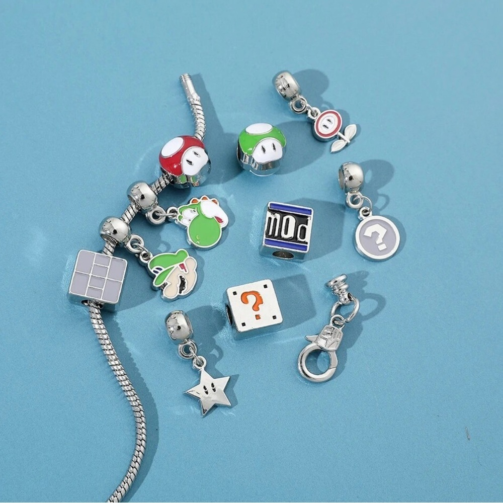 Silver Plated Super Mario Bros Nintendo Themed Charm Bracelet - Picture 5 of 6